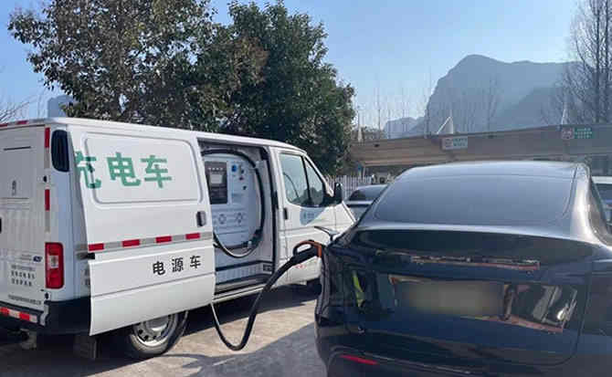 泽普汽车搭电